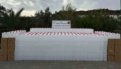 Antalyada sahte alkol operasyonunda 20 bin litre etil alkol ele geçirildi