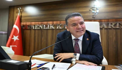 Başkan Böcek: Ben 148 tane akıllı kavşak yaptım, hükümet de üzerine düşeni yapmalı