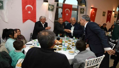 Başkan Çenetten, Şehit Yakınları, Gaziler Ve Aileleri onuruna iftar yemeği