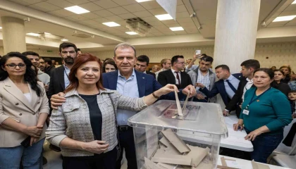 Başkan Seçer, CHPnin cumhurbaşkanı adayını belirlemek için oy kullandı