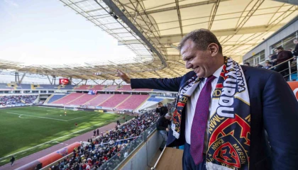 Başkan Seçer: Şehrimizin bir asırlık takımına sahip çıkmak durumundayız