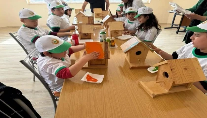 Bozyazıda öğrenciler kuş yuvası hazırladı