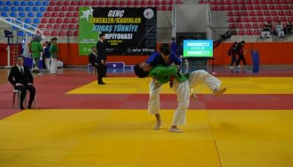 Burdur, Gençler Türkiye Kuraş Şampiyonasına ev sahipliği yapıyor