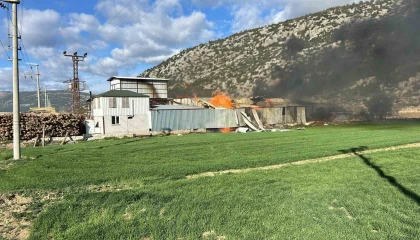 Burdurda kereste fabrikasında yangın