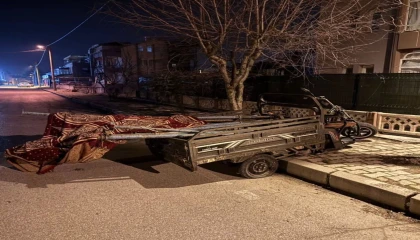 Hırsızlık yaparken uyuşturucuyla yakalandılar