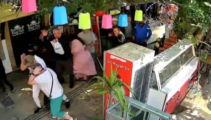 İntihar teşebbüsü olayı izleyenler için az kalsın faciaya sebep oluyordu