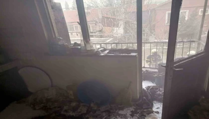Ispartada 2 katlı evde yangın