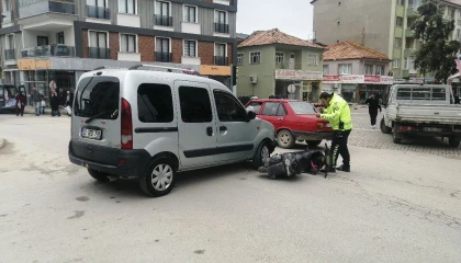 Ispartada kazada yola savrulan motosiklet sürücüsü yaralandı