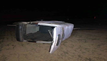 Ispartada otomobil takla atarak şarampole devrildi