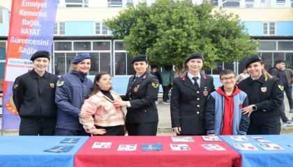 Jandarmadan özel çocuklara eğlenceli tanıtım etkinliği