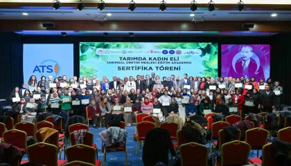 Kadın eli tarıma değdi: 100 kadın çiftçi sertifikalarını aldı