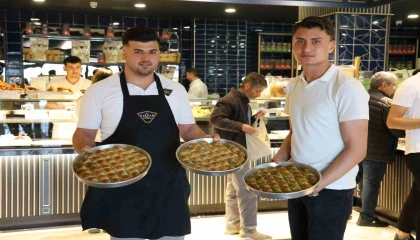 Kahramanmaraşta bayram öncesi tatlıya talep arttı