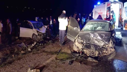 Kahramanmaraşta sıkışmalı trafik kazası: 1 yaralı