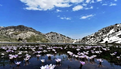 Karagöl manzarasıyla mest etti