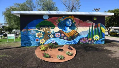 Kepezde akademisyen ve öğrencilerden 8 Marta özel sanatsal dokunuş