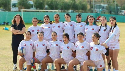 Kepezin ragbicileri en üst ligde