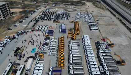 Kiralama devrine son veren Hatay Büyükşehir Belediyesi bin araç satın aldı