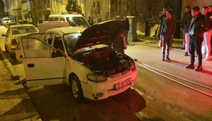 Kontağı çevirdiği esnada biranda alev araç itfaiye ekiplerince söndürüldü