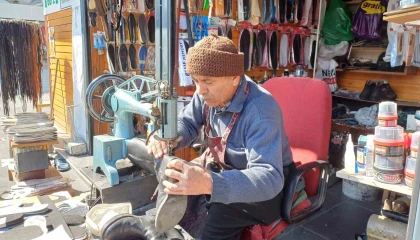 Köşkerden sitem: Her şey tek kullanımlık oldu. Al, kullan, at