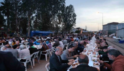 Kozanda 2 bin mahalleli iftarda buluştu