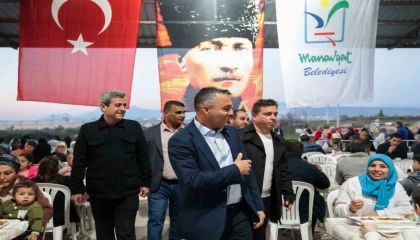 Manavgat Belediyesinden Gündoğdu Mahallesinde iftar sofrası