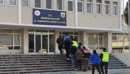 Mersin merkezli operasyonda göçmen kaçakçılığı organizatörü 5 şüpheli yakalandı