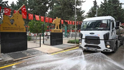 Mersinde cami, cemevi ve kiliselerin bayram temizliği yapıldı