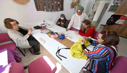 Mersinde kadın ve çocuk atölyeleri fabrika gibi işliyor