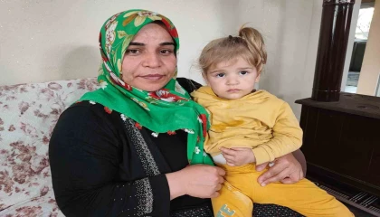 Minik Kübranın annesi: Biyonik kulaklık alınacağını öğrenince kalbim duracaktı