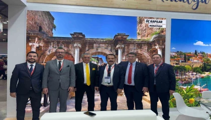 Moskova Turizm Fuarında Kemer tanıtılıyor