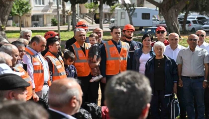 Muratpaşada afet tahliye tatbikatı başarıyla gerçekleştirildi