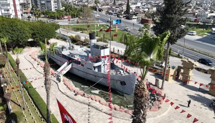 Nusret Mayın Gemisinde bakım çalışması