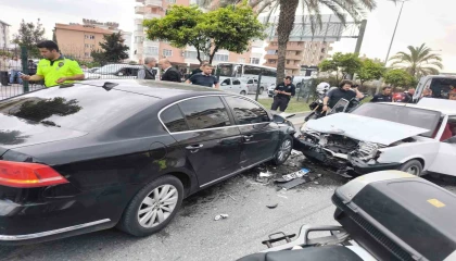 Polisin dur ihtarına uymayan sürücü ortalığı savaş alanına çevirdi
