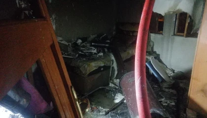 Sobadan çıkan yangın evin bir kısmını küle çevirdi