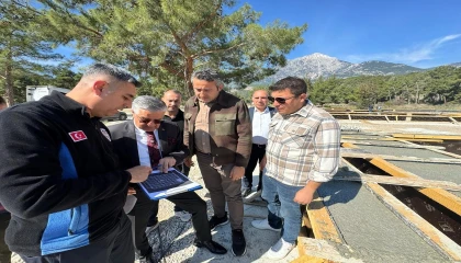 Tekirova Kapalı Pazar Yerinde temel betonları döküldü