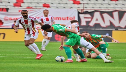Trendyol Süper Lig: Antalyaspor: 2 - Alanyaspor: 1 (Maç sonucu)
