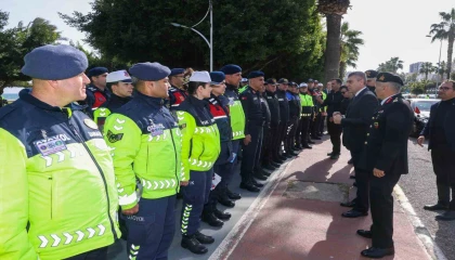 Vali Toros start verdi Mersinde binlerce araç kontrol edildi