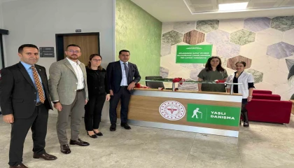 Yaşlı dostu hastaneden yaşlı vatandaşlara anlamlı etkinlik