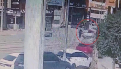 Yaşlı kadını hayattan koparan kaza kamerada