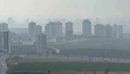 Adanada sis etkili oldu