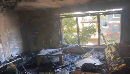 Alanyada apartman dairesinde çıkan yangında 1 kişi dumandan etkilendi