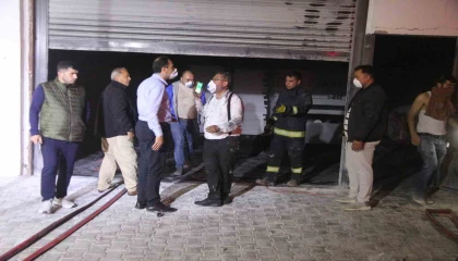 Alanyada mobilya atölyesinde yangın paniği