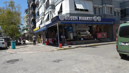 Alkol şişelerini poşete atıp sırra kadem bastı