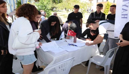 ALKÜ öğrencileri, kariyer fırsatında buluştu