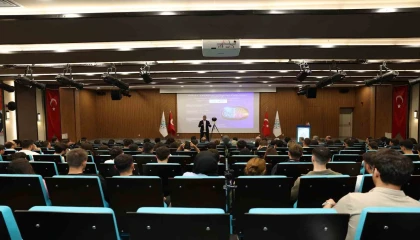 ALKÜde uzman isimler öğrencilerle buluştu