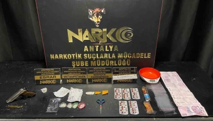 Antalyada 150 polis ve 4 narkotik köpeği ile eş zamanlı uyuşturucu operasyonu: 12 gözaltı