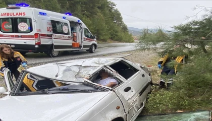 Antalyada otomobil takla attı; 1 yaralı