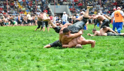 Antalyada yağlı güreş heyecanı