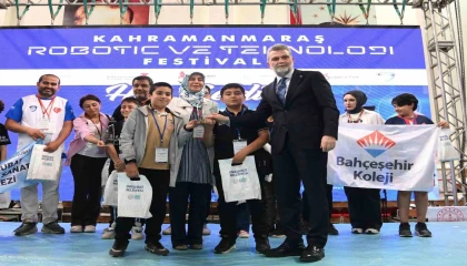 Başkan Görgel:Türkiye Yüzyılının teminatı gençlerimizin yanındayız