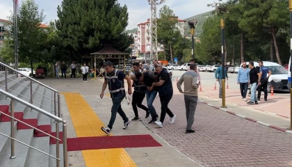 Burdurda aracının önünü kesip halasının oğlunu öldüren genç ve eşi için ağırlaştırılmış müebbet ceza talebi